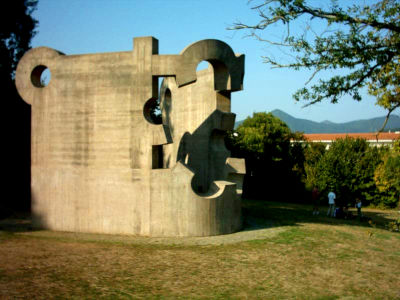Werk des Bildhauers Eduardo Chillida in Gernika